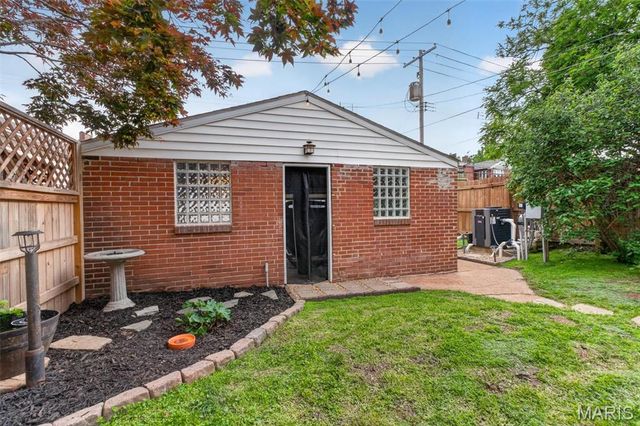 3434 Humphrey Street, St Louis, MO 63118
