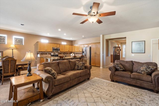 11008 W CIMARRON Drive, Sun City, AZ 85373