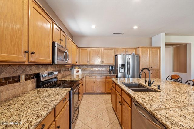 11008 W CIMARRON Drive, Sun City, AZ 85373