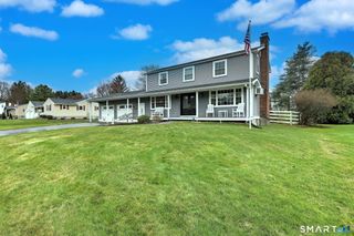 40 Sapphire Street, Enfield, CT 06082