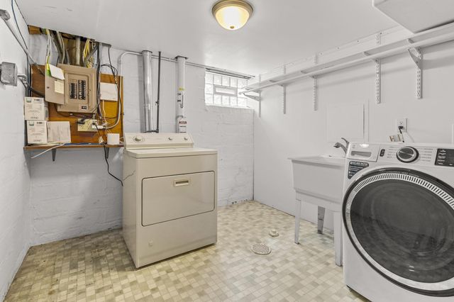 3301 44th Avenue S, Minneapolis, MN 55406