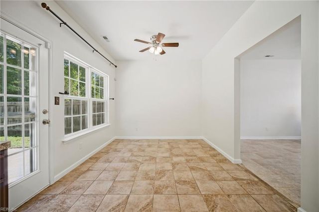 105 Navajo TRL, Portsmouth, VA 23701