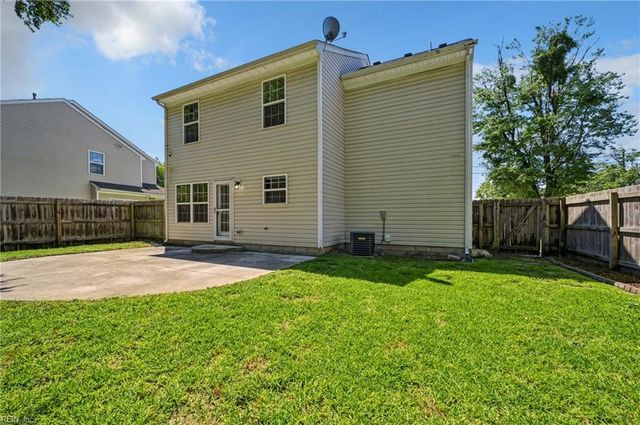 105 Navajo TRL, Portsmouth, VA 23701