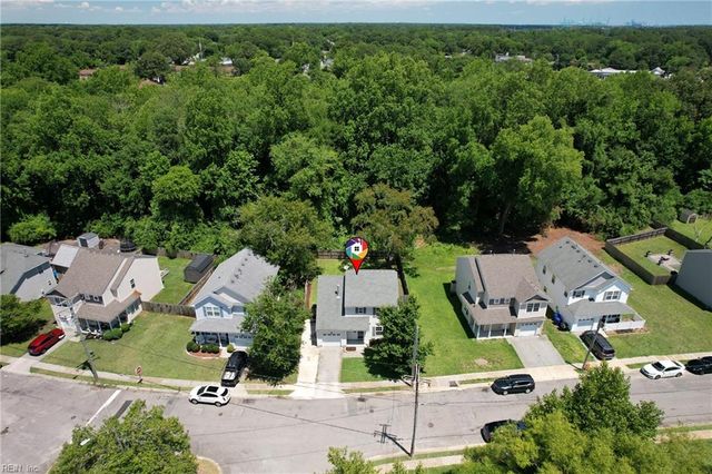 105 Navajo TRL, Portsmouth, VA 23701