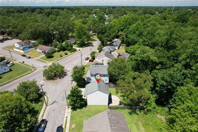 105 Navajo TRL, Portsmouth, VA 23701