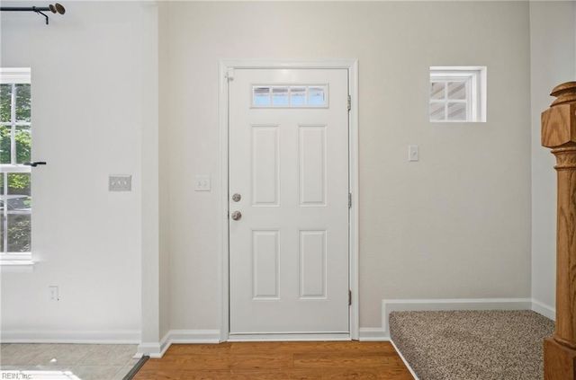 105 Navajo TRL, Portsmouth, VA 23701