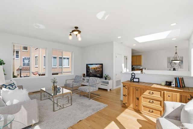 63 Lois Lane, San Francisco, CA 94134