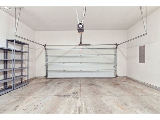 2380 Nw SHADDEN Dr, Mc Minnville, OR 97128