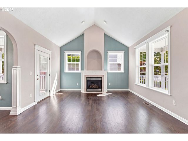 2380 Nw SHADDEN Dr, Mc Minnville, OR 97128