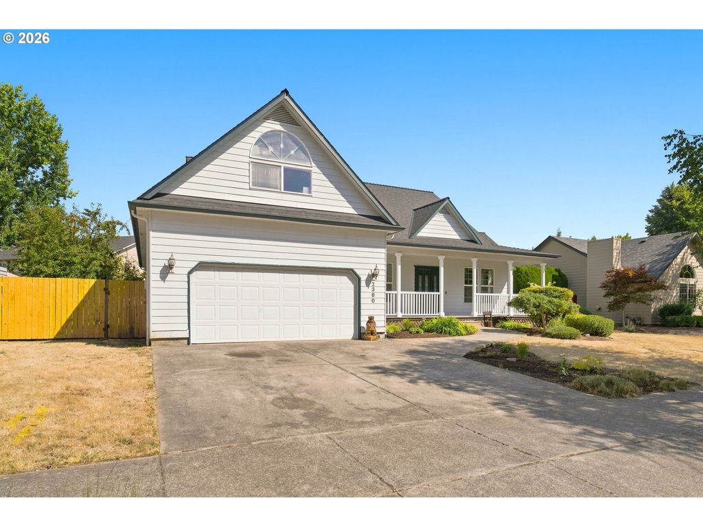 Image 3 of property listing at 2380 Nw SHADDEN Dr, Mc Minnville, OR 97128
