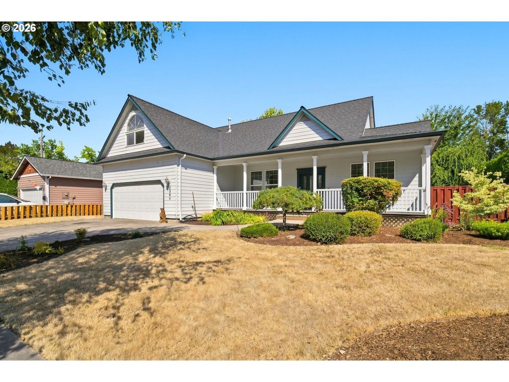 Image 4 of property listing at 2380 Nw SHADDEN Dr, Mc Minnville, OR 97128