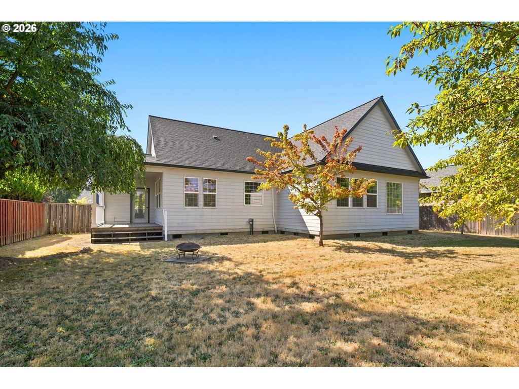 Image 41 of property listing at 2380 Nw SHADDEN Dr, Mc Minnville, OR 97128