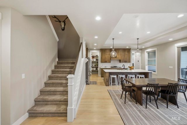 3936 W Farm View Drive, Boise, ID 83714
