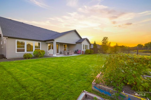 3936 W Farm View Drive, Boise, ID 83714