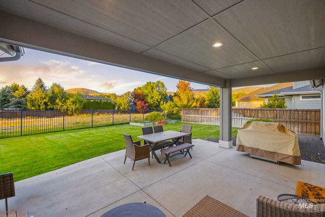 3936 W Farm View Drive, Boise, ID 83714