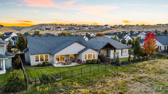 3936 W Farm View Drive, Boise, ID 83714