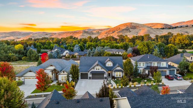 3936 W Farm View Drive, Boise, ID 83714