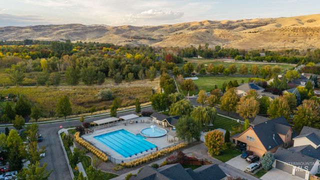 3936 W Farm View Drive, Boise, ID 83714