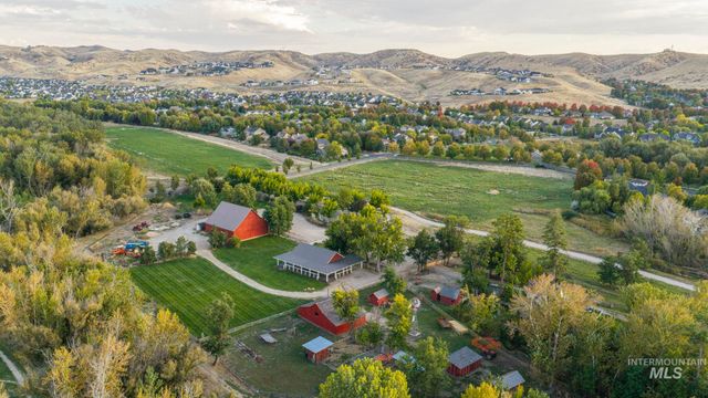 3936 W Farm View Drive, Boise, ID 83714