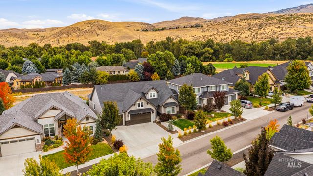 3936 W Farm View Drive, Boise, ID 83714