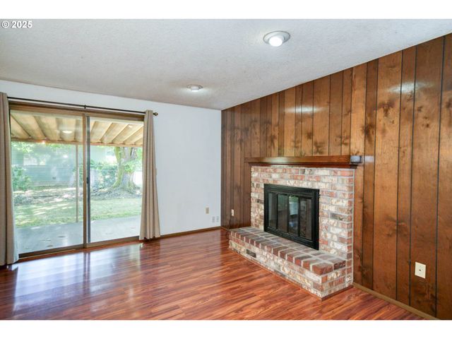 2262 Nw PINEHURST Dr, Mc Minnville, OR 97128