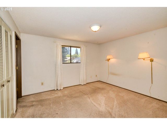 2262 Nw PINEHURST Dr, Mc Minnville, OR 97128