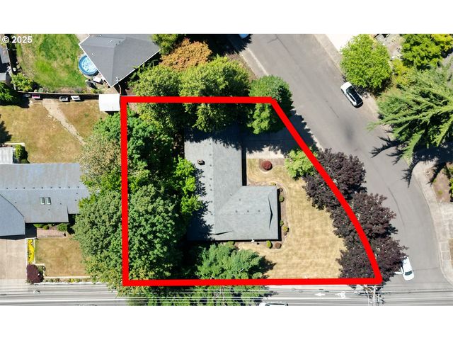 2262 Nw PINEHURST Dr, Mc Minnville, OR 97128