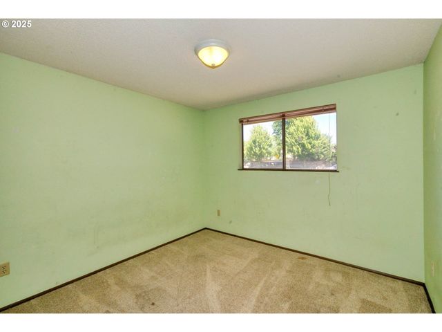 2262 Nw PINEHURST Dr, Mc Minnville, OR 97128