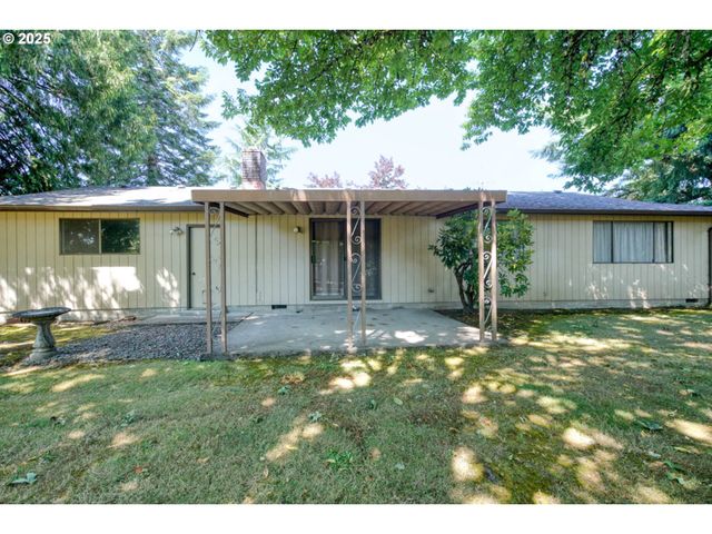 2262 Nw PINEHURST Dr, Mc Minnville, OR 97128