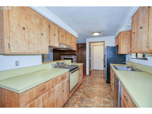 2262 Nw PINEHURST Dr, Mc Minnville, OR 97128