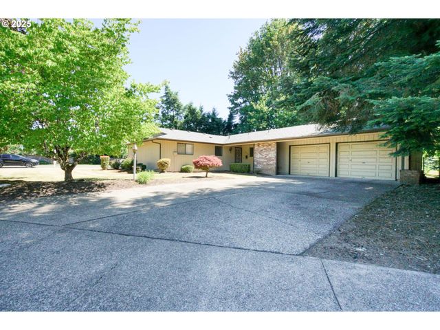 2262 Nw PINEHURST Dr, Mc Minnville, OR 97128