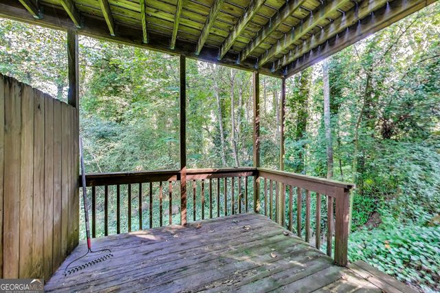 5196 Laurel Bridge Court SE, Smyrna, GA 30082