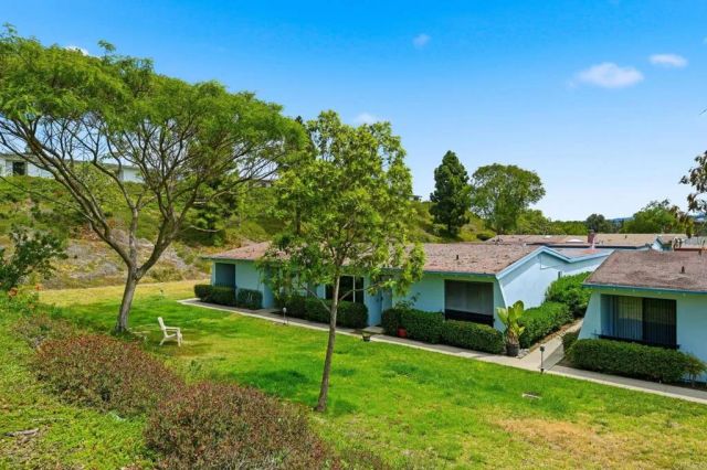 3839 Vista Campana S 8, Oceanside, CA 92057