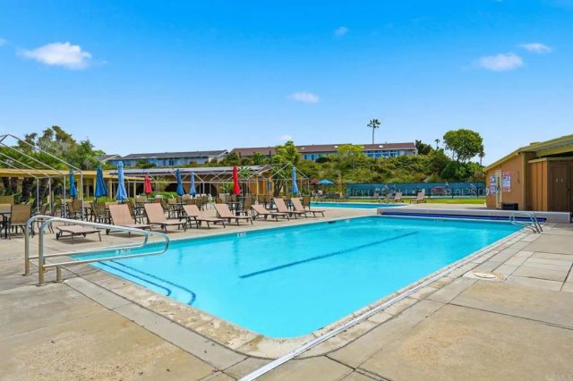 3839 Vista Campana S 8, Oceanside, CA 92057