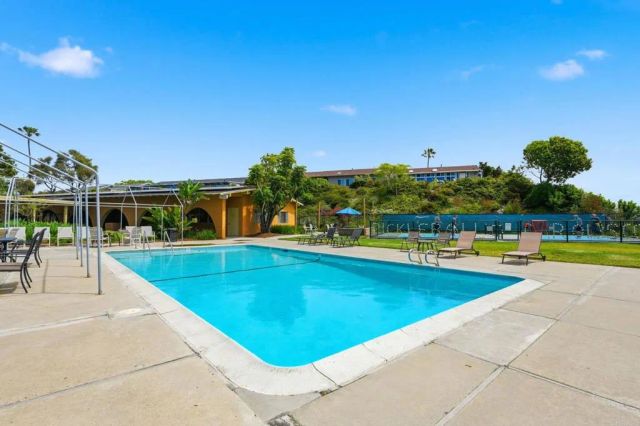 3839 Vista Campana S 8, Oceanside, CA 92057