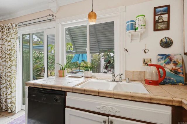 3839 Vista Campana S 8, Oceanside, CA 92057