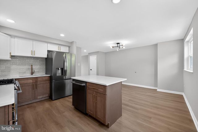 4029 GIDEON RD, Brookhaven, PA 19015