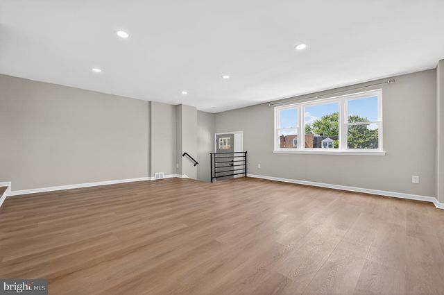 4029 GIDEON RD, Brookhaven, PA 19015