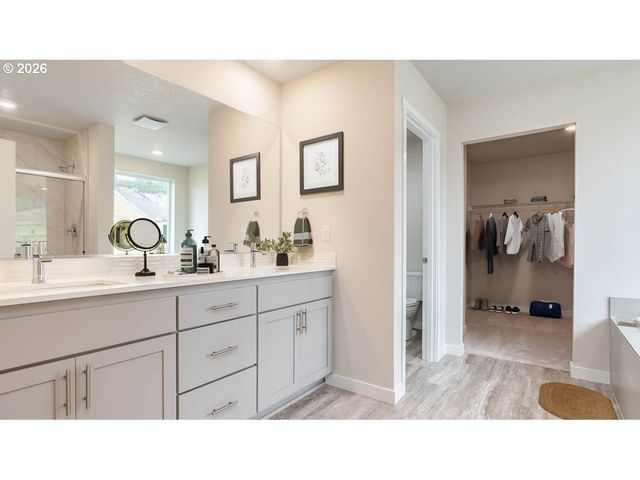 16678 Se Wintergreen St, Clackamas, OR 97086