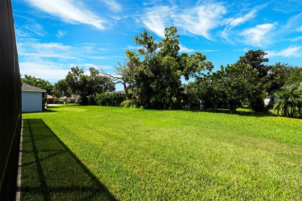 Image 41 of property listing at 3623 E 62ND AVENUE, Bradenton, FL 34203