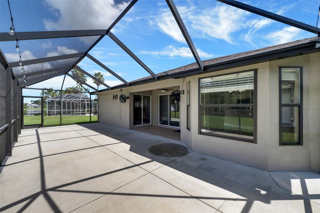 Image 45 of property listing at 3623 E 62ND AVENUE, Bradenton, FL 34203