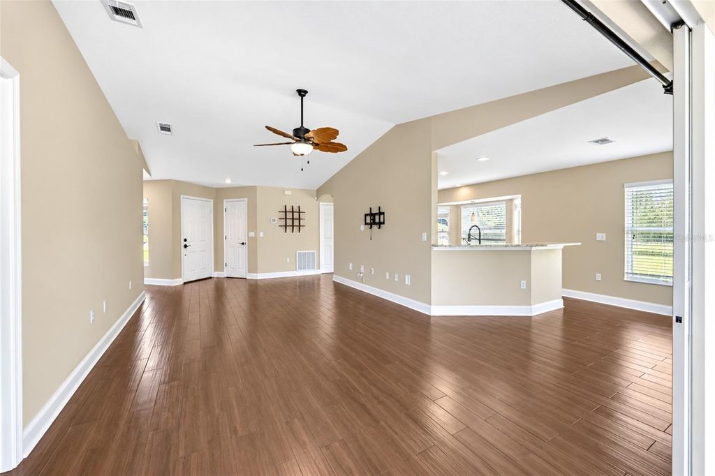 Image 10 of property listing at 3623 E 62ND AVENUE, Bradenton, FL 34203
