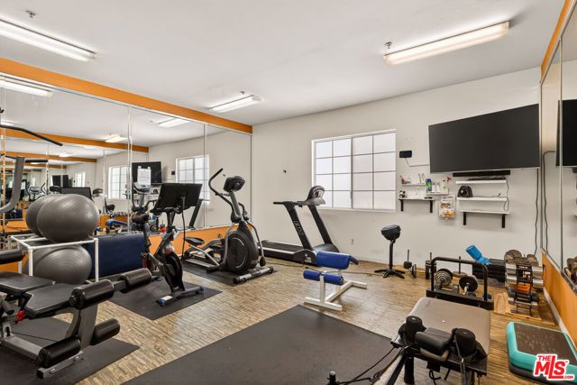 7101 La Tijera Boulevard J101, Los Angeles, CA 90045