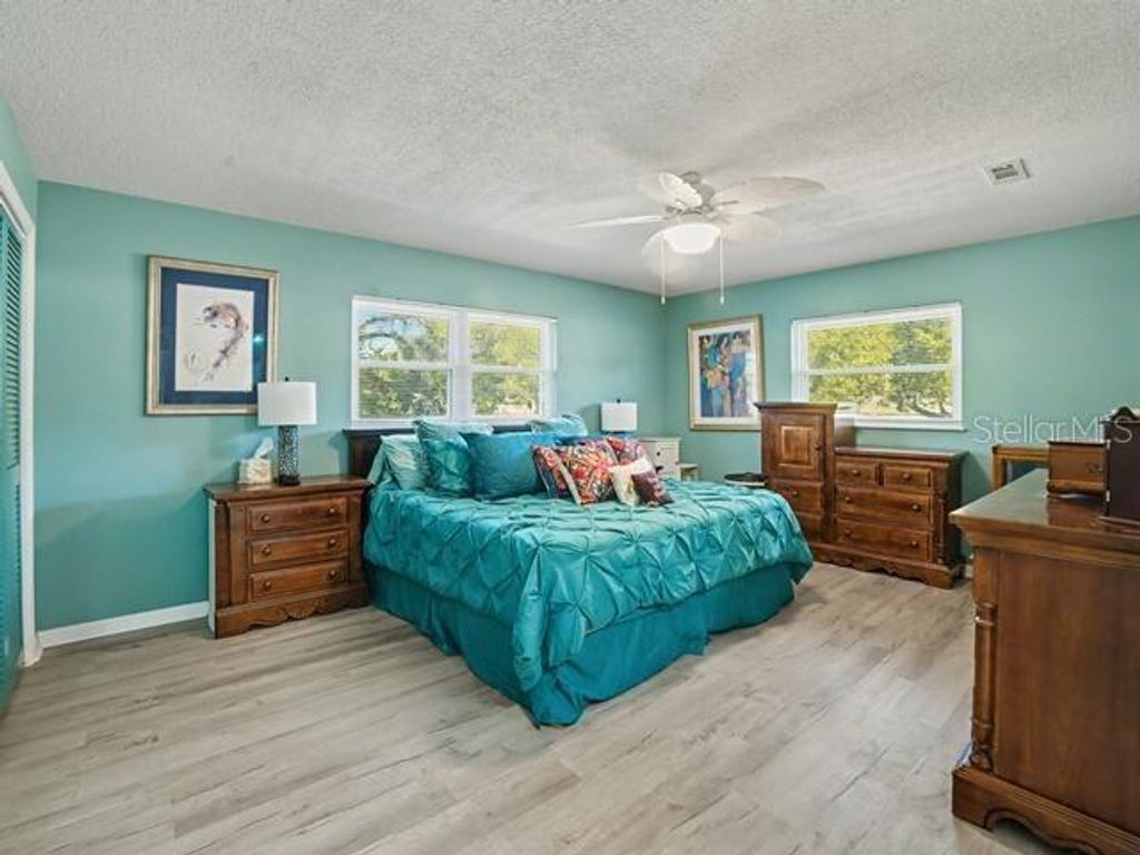 Image 19 of property listing at 5213 LANTANA STREET, Zephyrhills, FL 33542