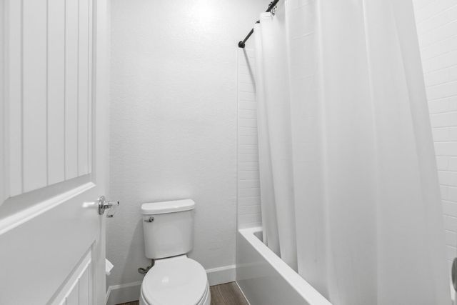 2086 Grapevine Dr, Livingston, CA 95334