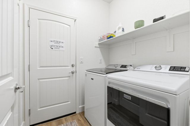 2086 Grapevine Dr, Livingston, CA 95334