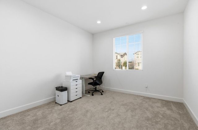 2086 Grapevine Dr, Livingston, CA 95334