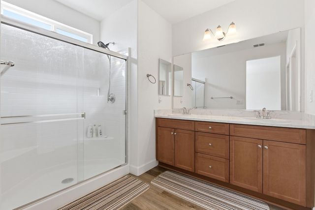 2086 Grapevine Dr, Livingston, CA 95334