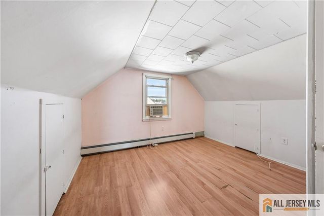 18 Roseland Place, North Brunswick, NJ 08902