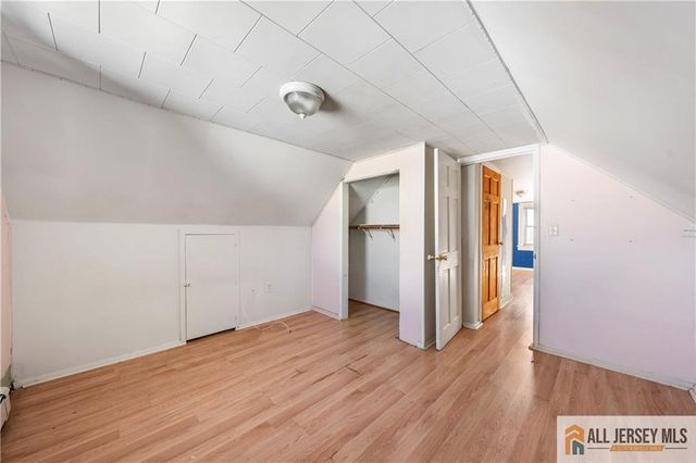 18 Roseland Place, North Brunswick, NJ 08902